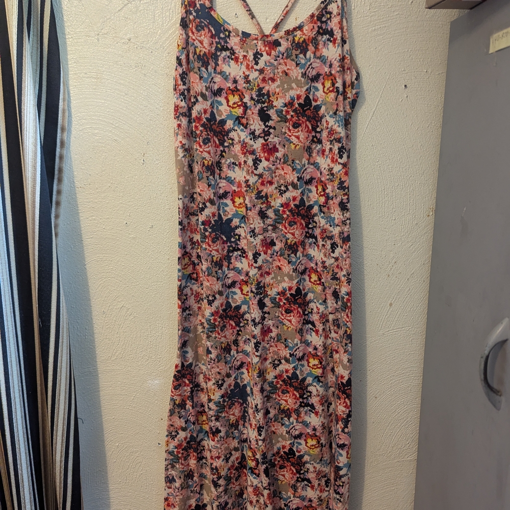 Xhilaration Floral Print Top